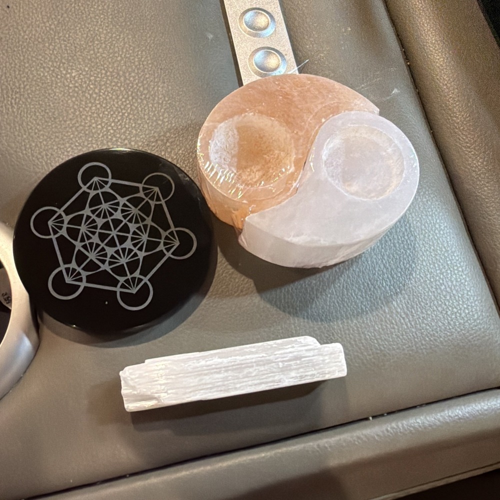 Selenite Yin Yang Tea Light Holder & Metatron 4" Obsidian Crystal Altar Kit